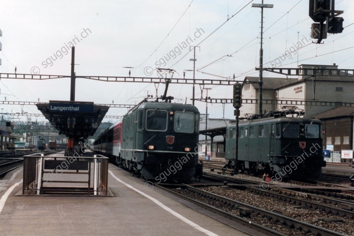 SBB Re 4/4 II 11215 e Ae 6/6 11514 'Weinfelden'