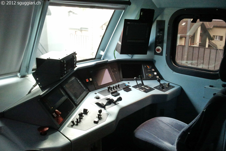 Cabina di guida della FFS Re 474 003-1