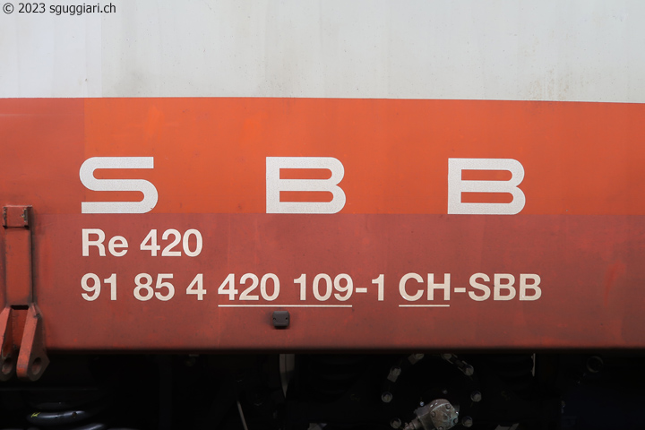 SBB Re 4/4 II 11109 'Swiss Express'