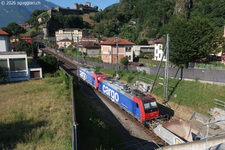 FFS Re 484 001-3 e Re 484 005-4