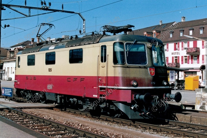 SBB Re 4/4 II 11251