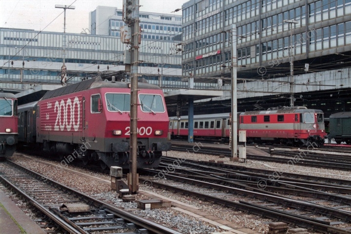 SBB Re 4/4 IV 10103 e Re 4/4 II 11103