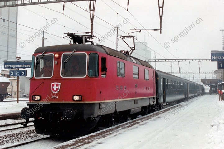 SBB Re 4/4 II 11256