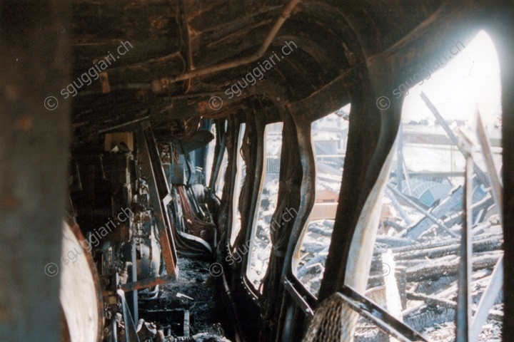 BLS Ae 8/8 271 e 272, incendio Spiez 14.05.1998