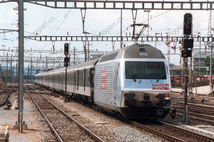 SBB Re 460 084-7 'Rentenanstalt'