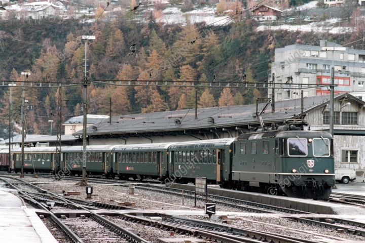 SBB Re 4/4 II 11305