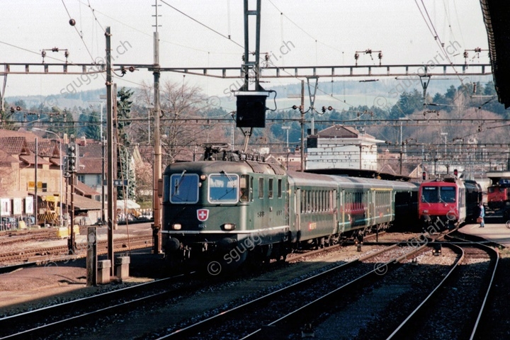 SBB Re 4/4 II 11324 e RBDe 4/4 'NPZ'