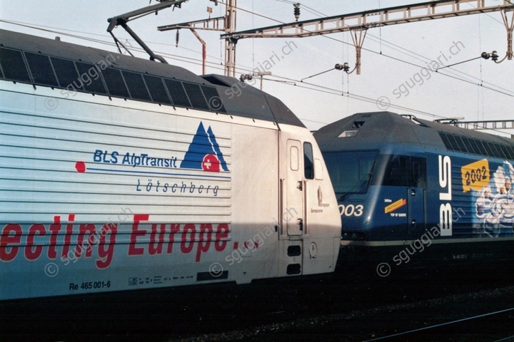 BLS Re 465 001-6 'Connecting Europe' e Re 465 003-2 'Mistery Park'