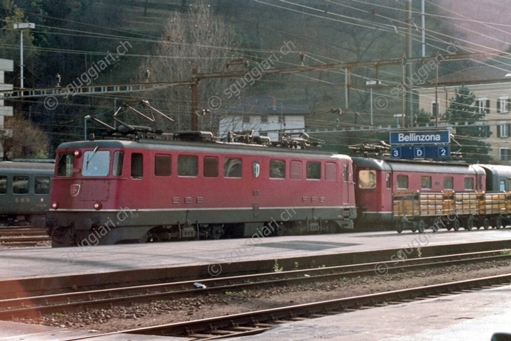 SBB Ae 6/6 11519 'Giubiasco' e Re 4/4 I 10008