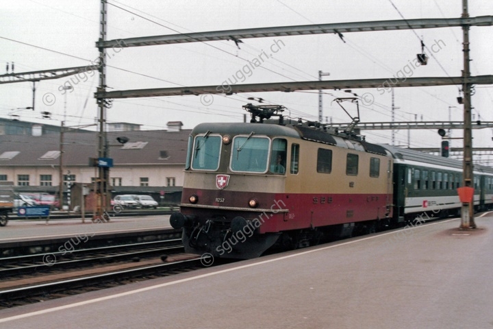 SBB Re 4/4 II 11252