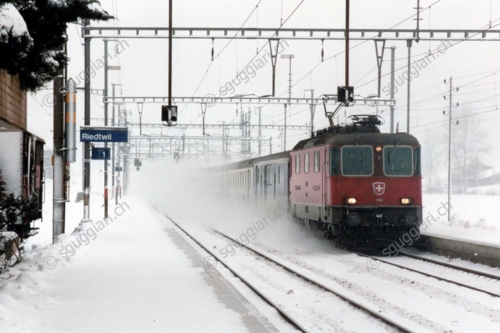 SBB Re 4/4 II 11193