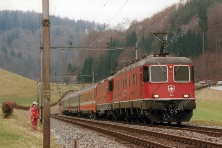 SBB Re 6/6 11629 e Re 4/4 II