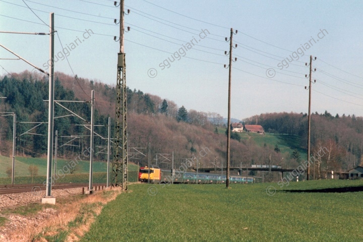 SBB Re 460 037-5 'Die Post'