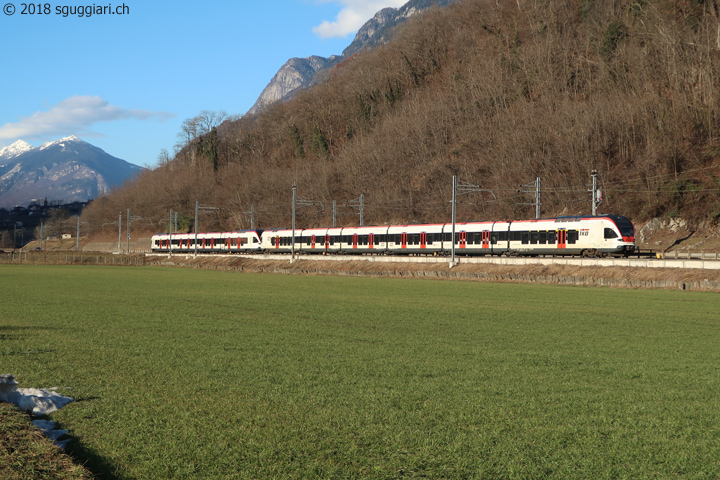 TILO RABe 524 108 e SBB RABe 521 016 'Sissach'