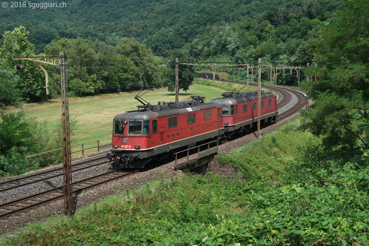 SBB Re 420 337-8 e Re 6/6 11679 'Cadenazzo'