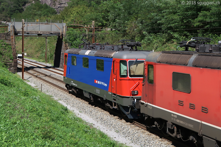 SBB Re 420 280-0 con gancio automatico