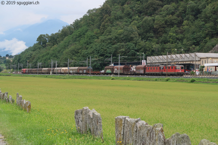 SBB Re 4/4 II 11321 e Re 6/6 11684 'Uznach'