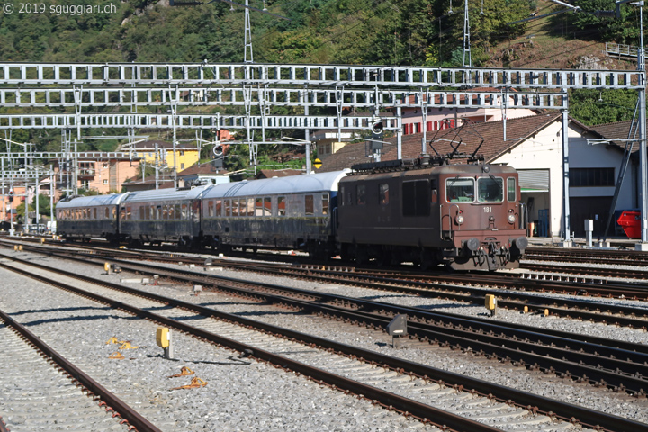 BLS Re 4/4 181 con 'Prestige Continental Express'