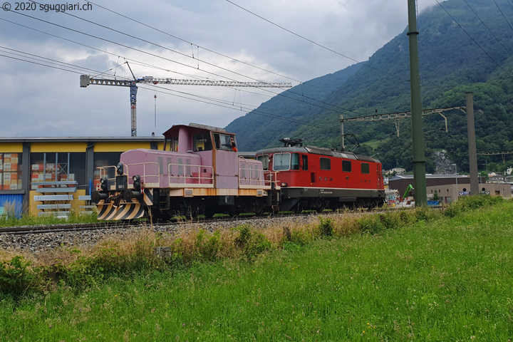 SBB Re 4/4 II 11196 e FNM DE 500-2