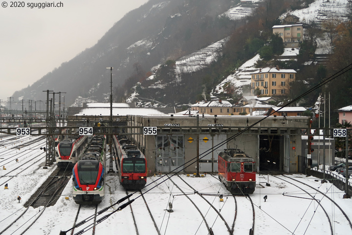 SBB RBDe 560 'Domino', Re 4/4 II 11127, TILO RABe 524 007 e RABe 524 012