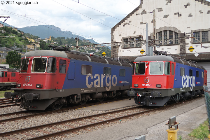 SBB Re 620 039-8 'Murten' e Re 620 028-1 'Konolfingen'