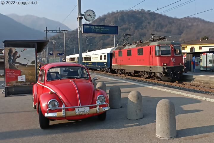 SBB Re 4/4 II 11193 con 'Prestige Continental Express'