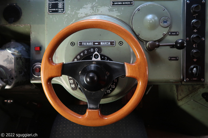 Cabina di guida della FFS Ae 6/6 11421 'Graub�nden / Grischun'