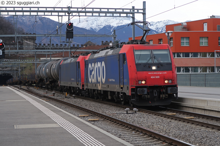 SBB Re 484 009-6 e Re 484 017-9