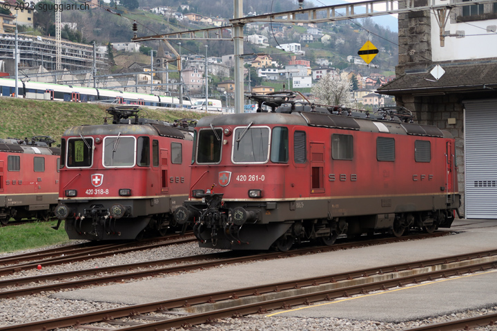 SBB Re 420 318-8-e Re 420 261-0