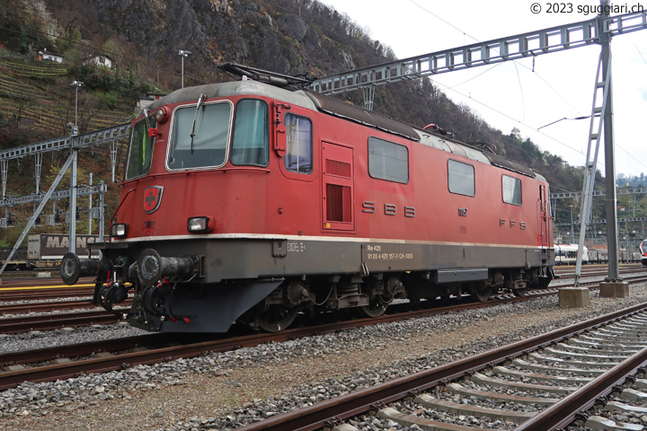 SBB Re 4/4 II 11157