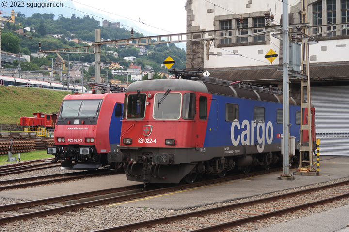 SBB Re 620 022-4 'Suhr' e Re 482 021-3