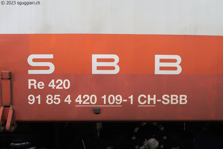 SBB Re 4/4 II 11109 'Swiss Express'