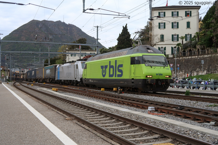 BLS Re 465 012 e BR 186 495