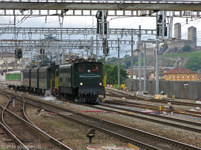 SBB Ae 4/7 10987 (Swisstrain / Verbano Express) e E 3/3 8501 (Club San Gottardo)