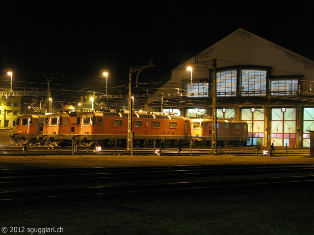 SBB Re 4/4 II 11324, Re 420 165-3 e Re 6/6 11673 'Cham'