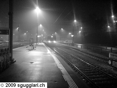 Stazione di Lugano nella nebbia